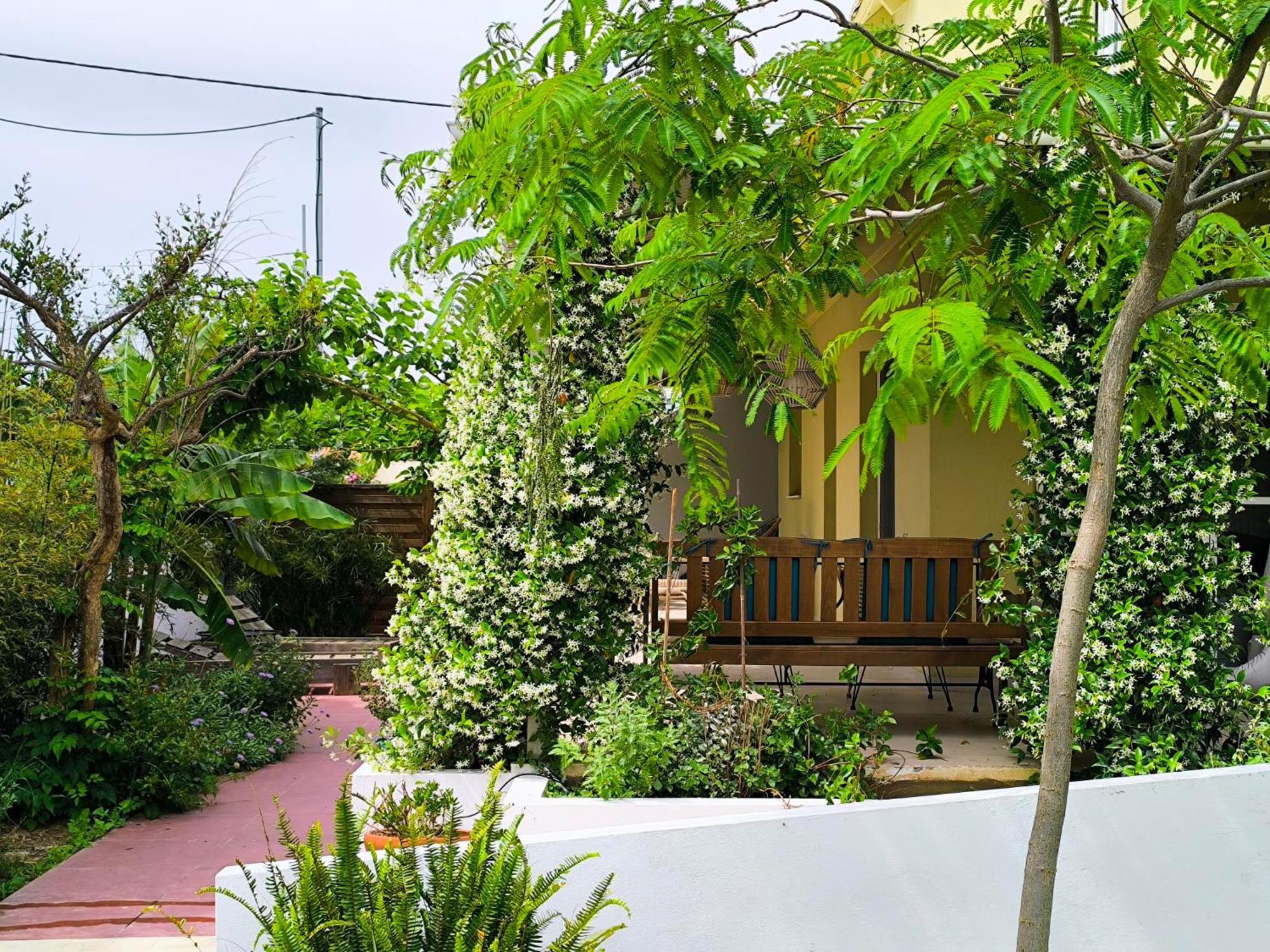 Seaside Jacaranda Apartment Schinias Exterior photo